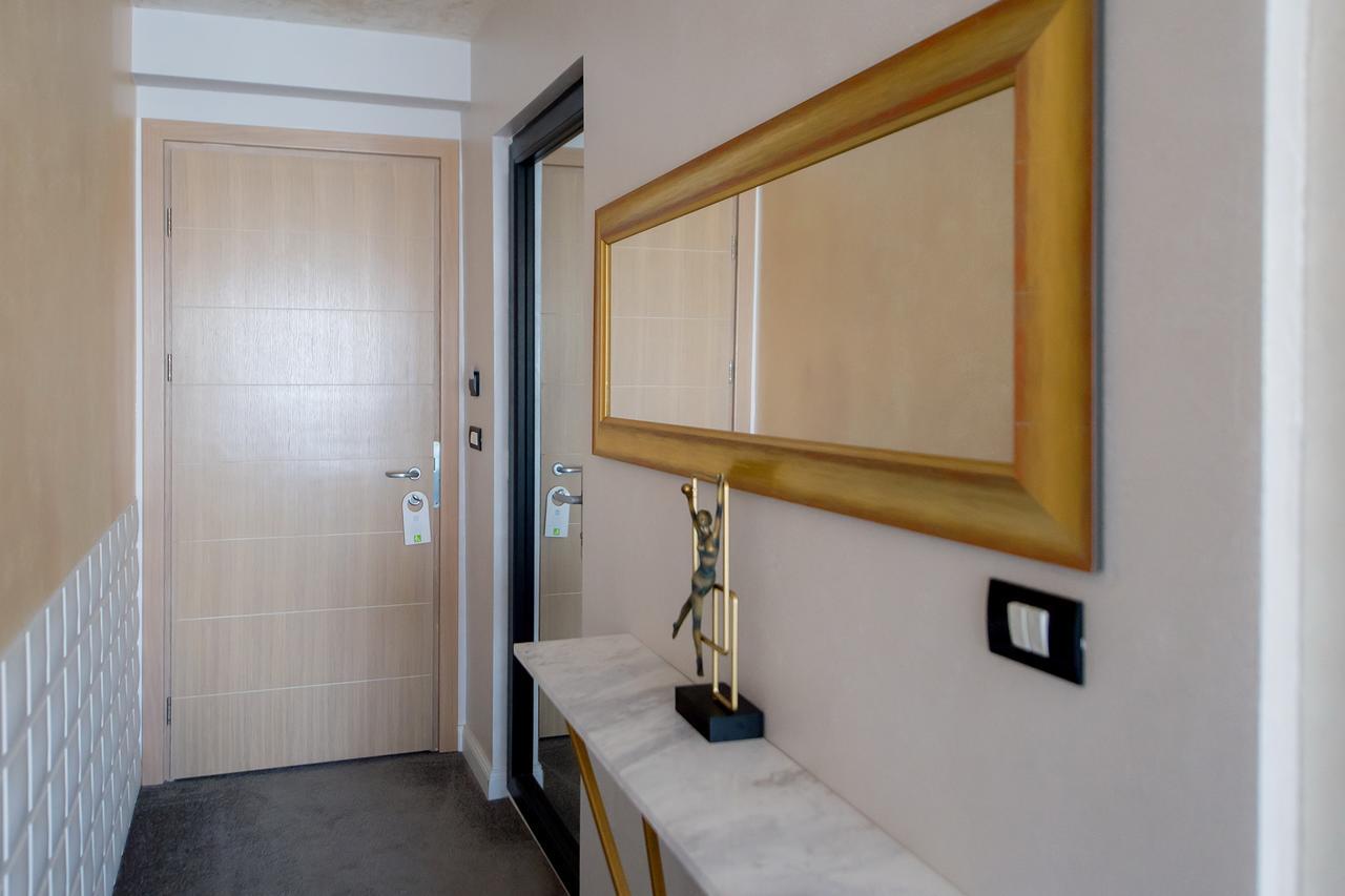 Hotel Brater Luxury Bucarest Esterno foto