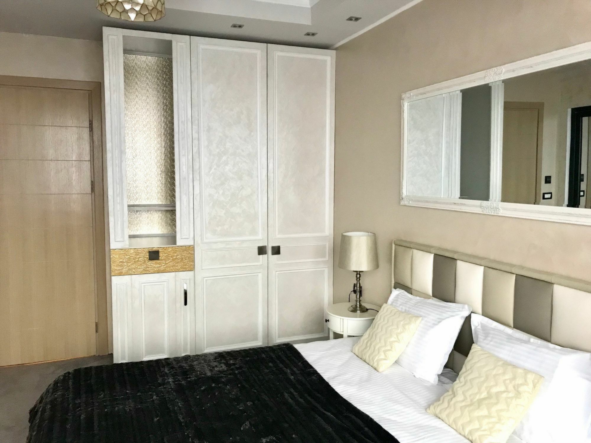 Hotel Brater Luxury Bucarest Esterno foto