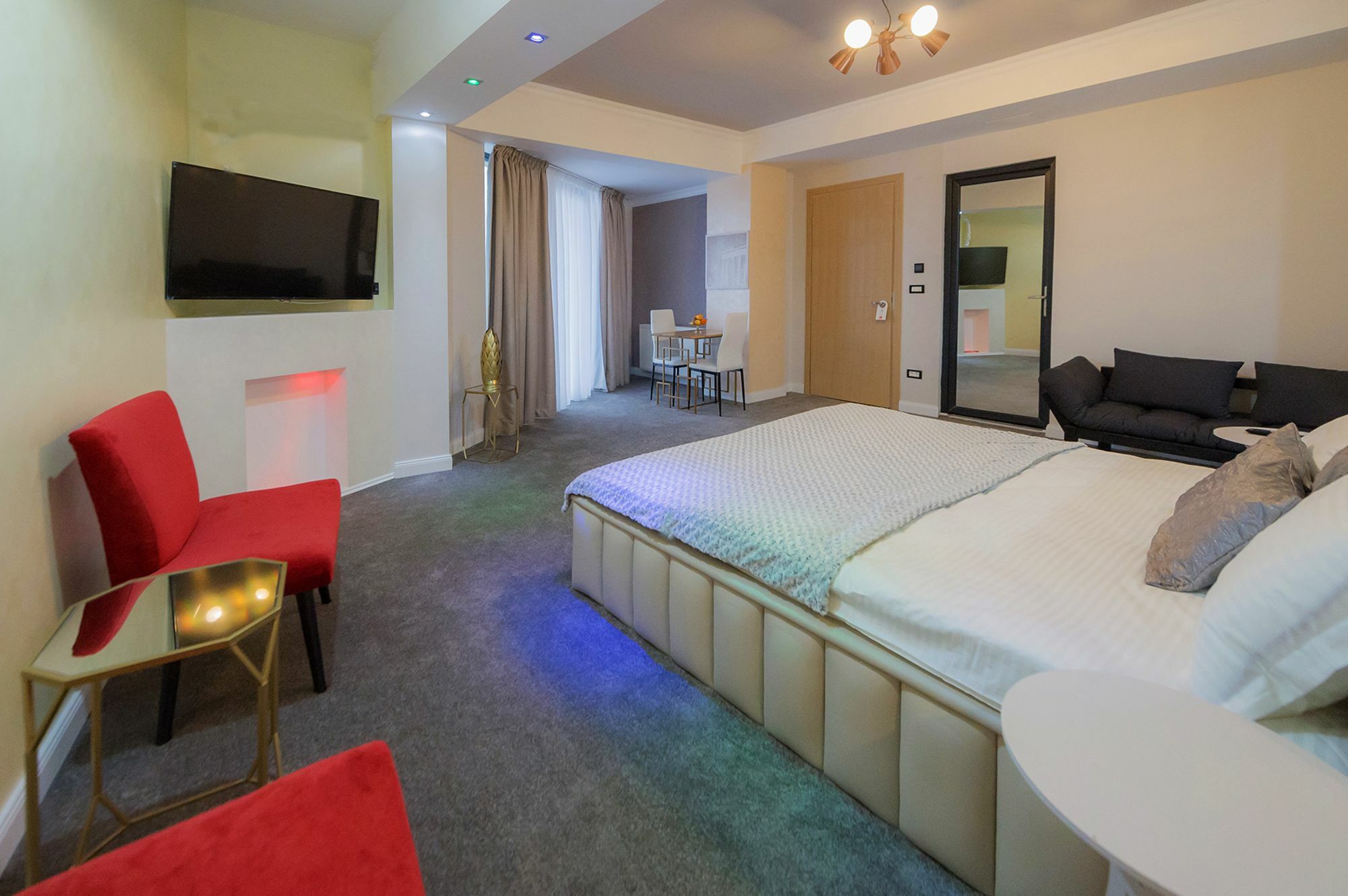 Hotel Brater Luxury Bucarest Esterno foto