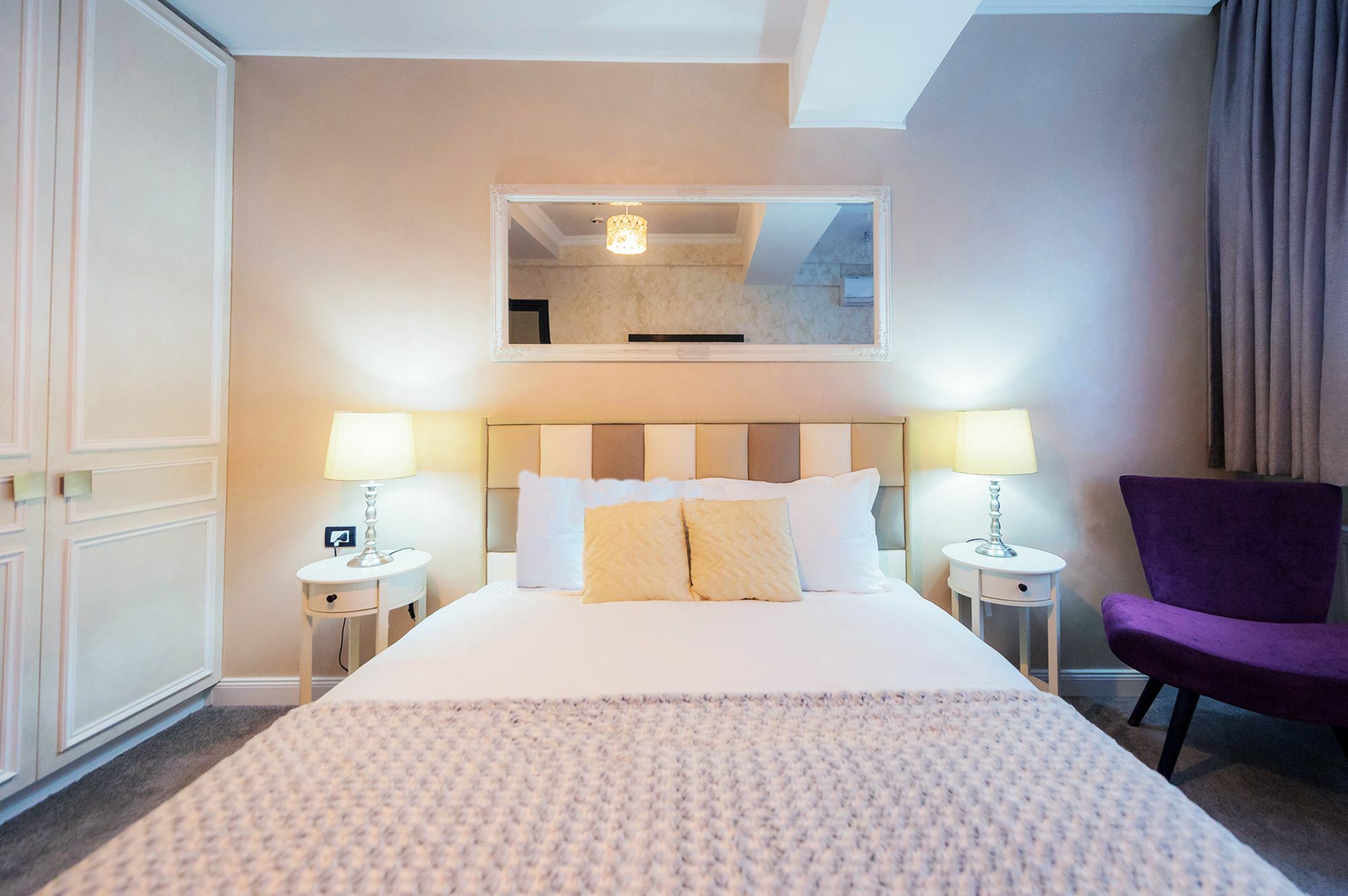 Hotel Brater Luxury Bucarest Esterno foto
