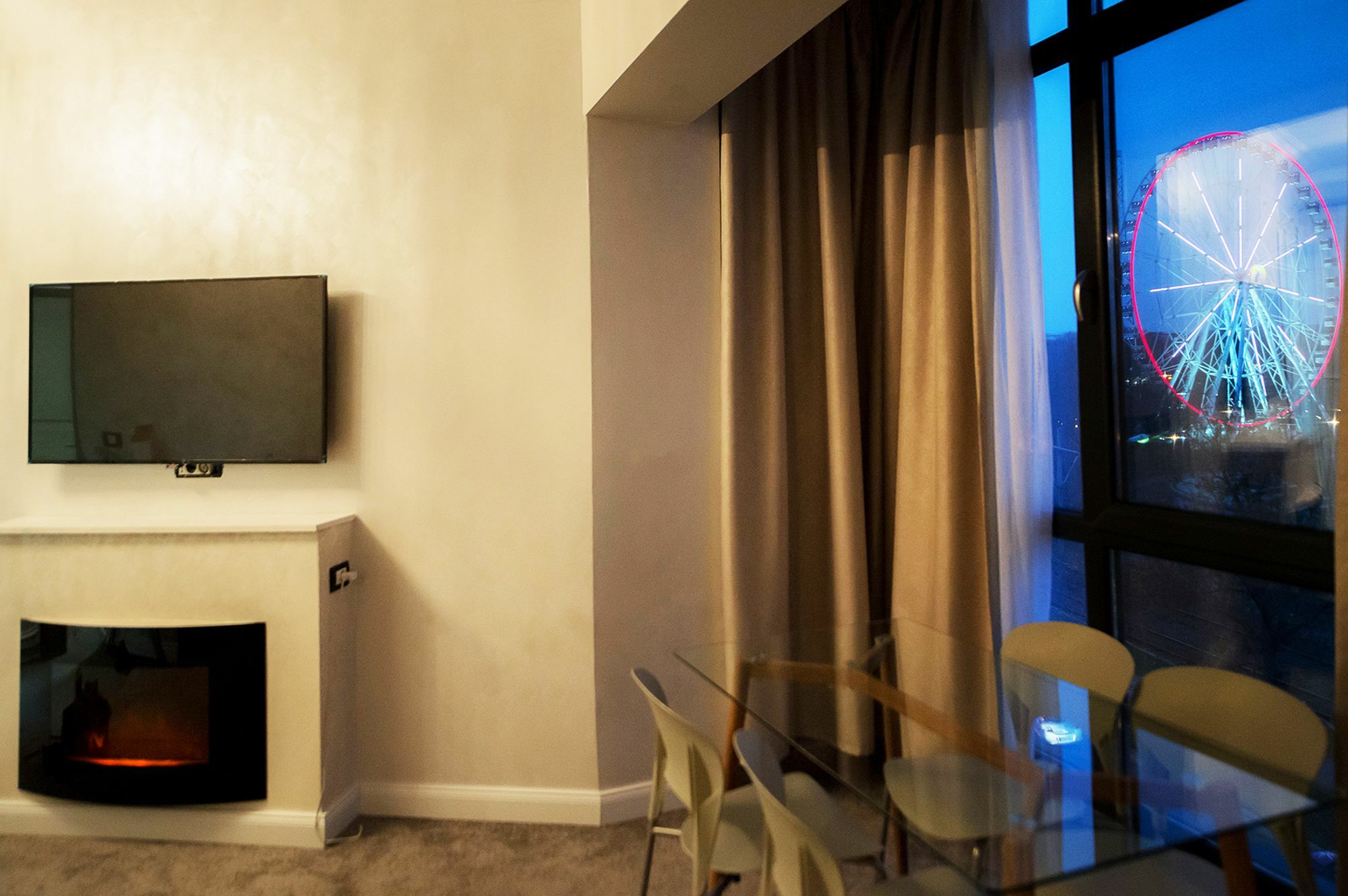 Hotel Brater Luxury Bucarest Esterno foto