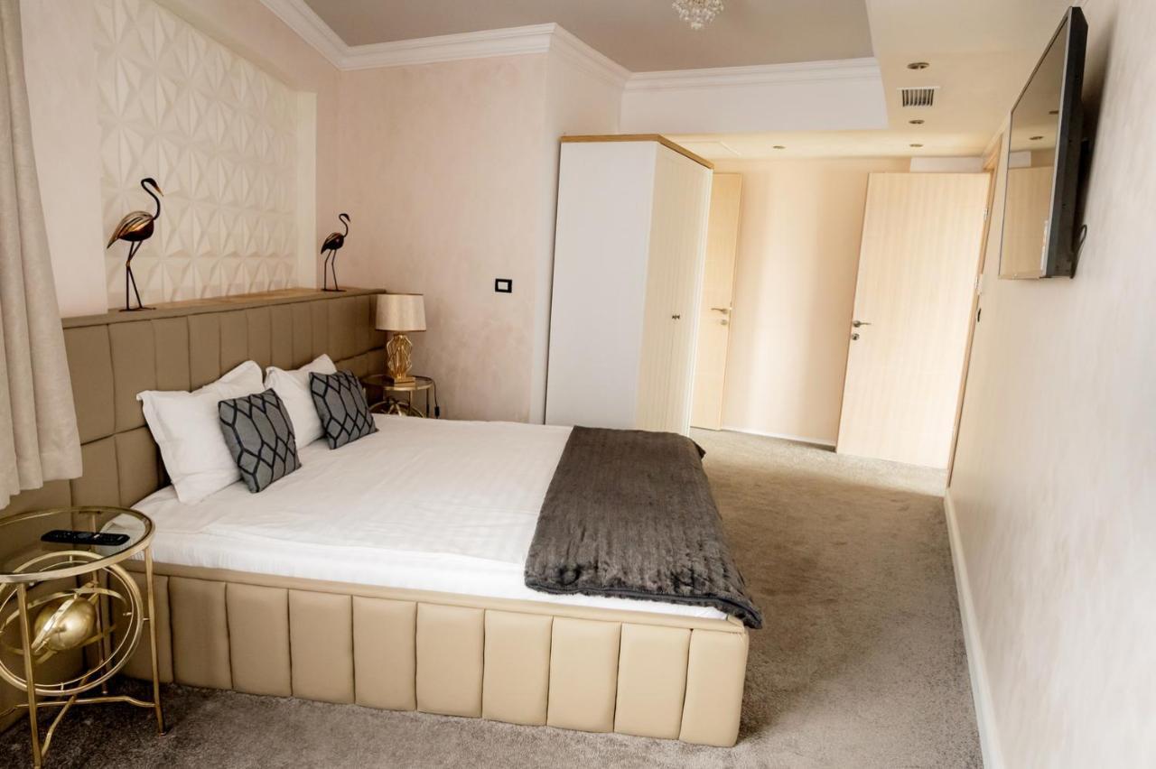Hotel Brater Luxury Bucarest Esterno foto