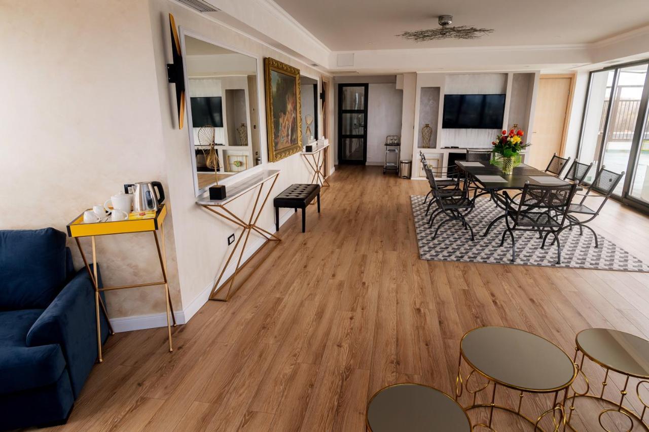 Hotel Brater Luxury Bucarest Esterno foto